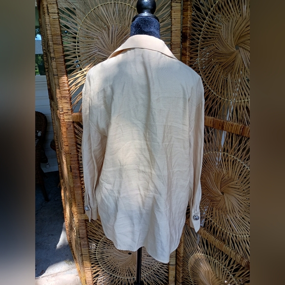 Zara Cream Button-Up Women's Shirt_Med - Picture 6 of 7